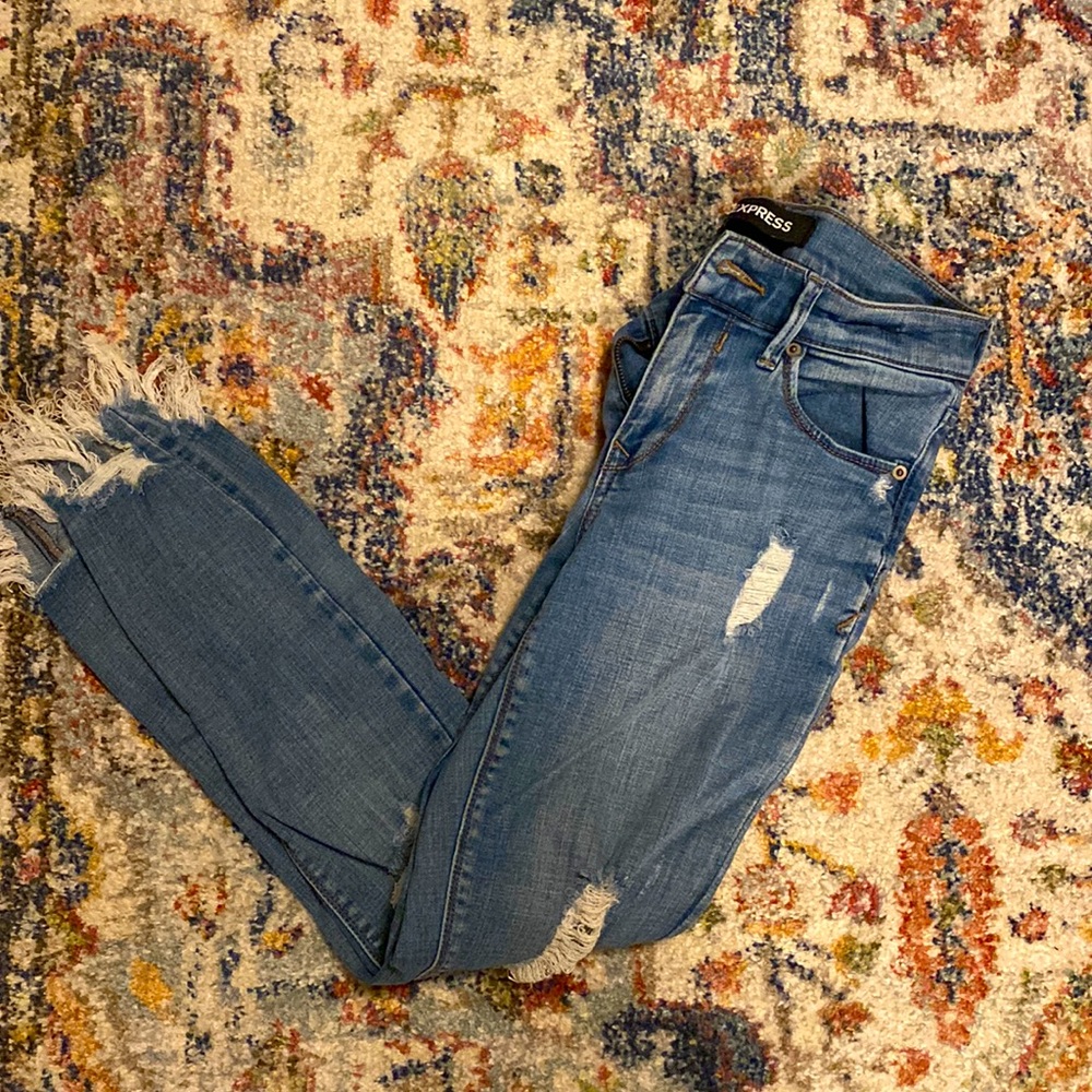Express Distressed Jeans